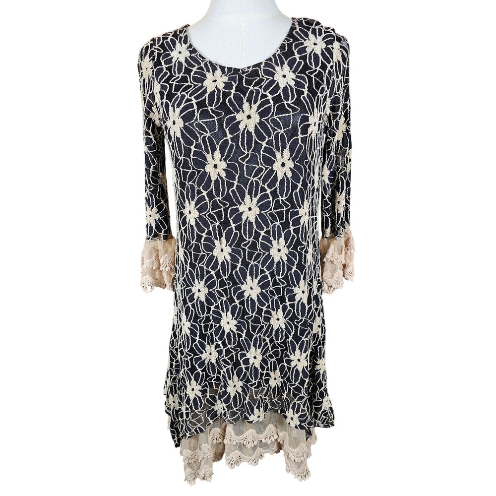 Adorn Womens Floral Lace Dress Small Black Beige Shimmer Crochet Ruffle Hem